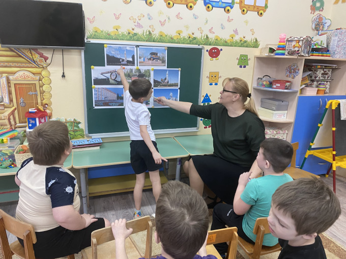 Ознакомительная беседа о городе Железногорске Ознакомительная беседа о городе Железногорске.