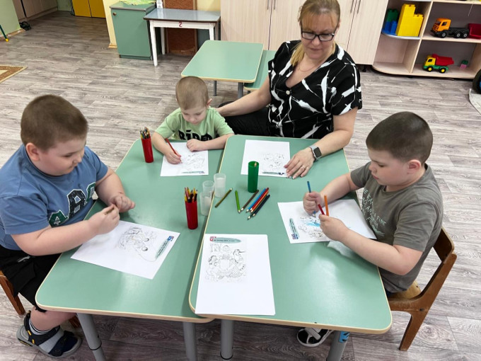 Изготовление книжки - самоделки «Пословицы о родине и о труде» Изготовление книжки - самоделки «Пословицы о родине и о труде».